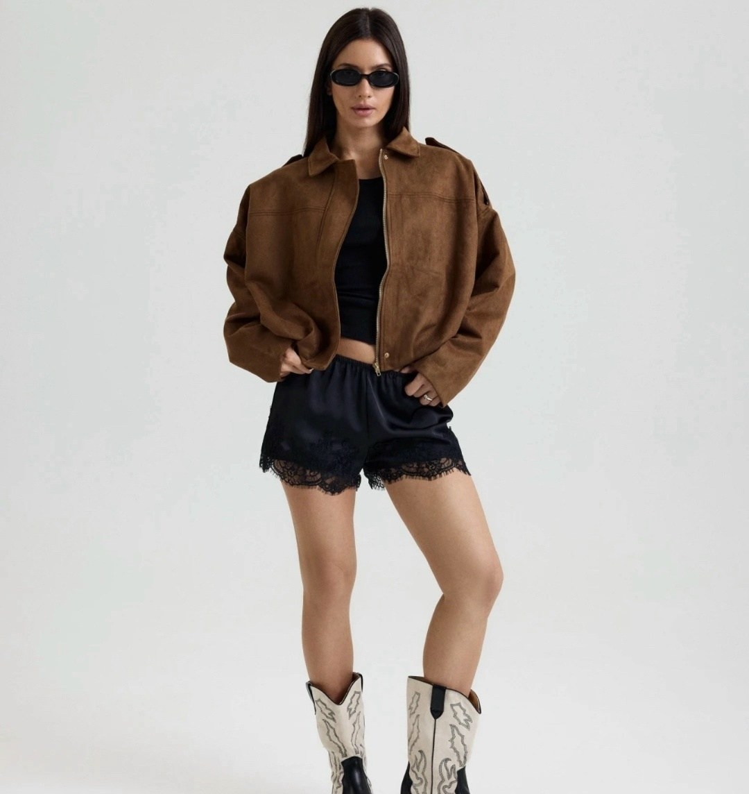 куртка бомбер оверсайз из замши m.wish 453276404,куртка замшевая бомбер оверсайз lancy,замшевая куртка,куртка бомбер,стильная женская замшевая куртка-бомбер