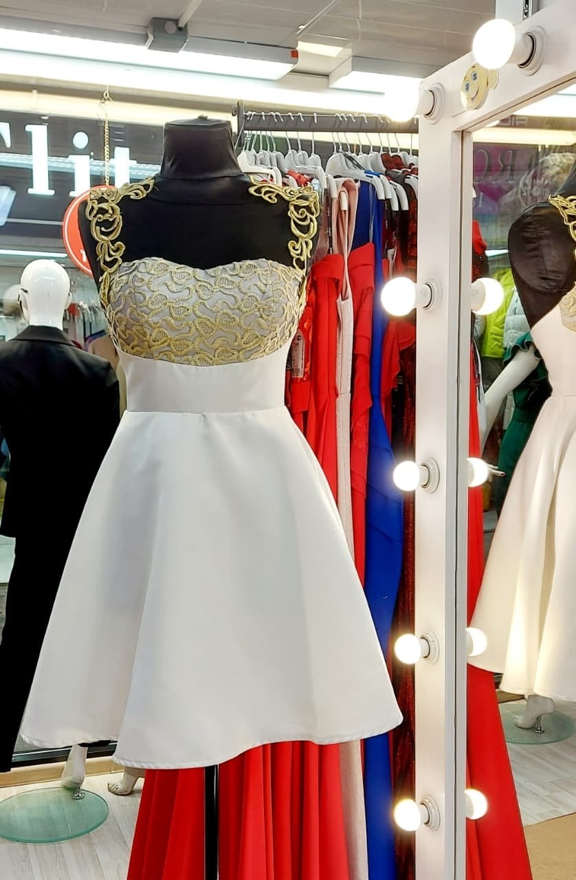 свадебное платье,платье на выпускной,платье,атласное свадебное платья,платье для выпускного вечера