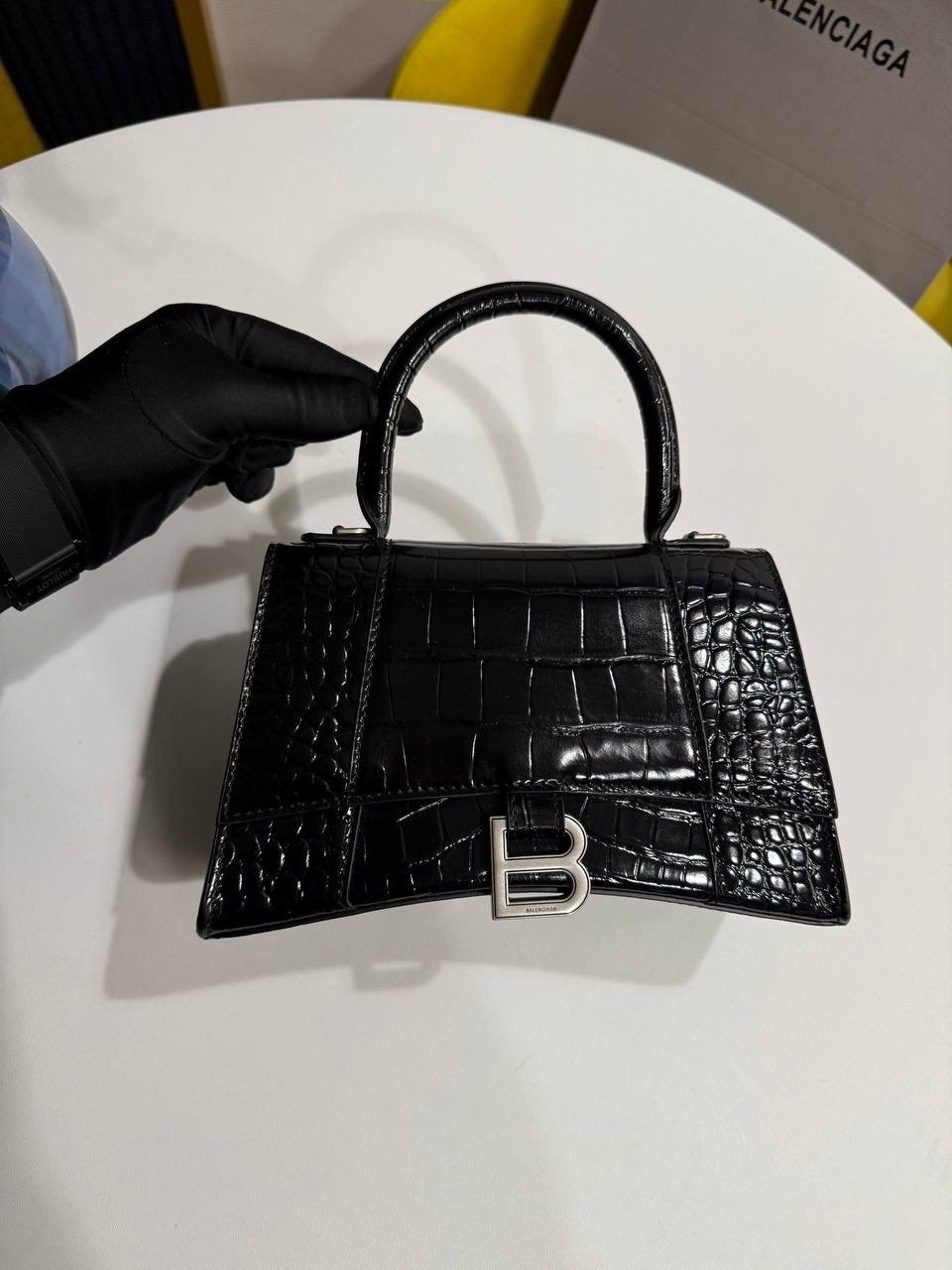 balenciaga сумка,сумка женская balenciaga,модная сумка,сумка на плечо balenciaga,balenciaga balenciaga