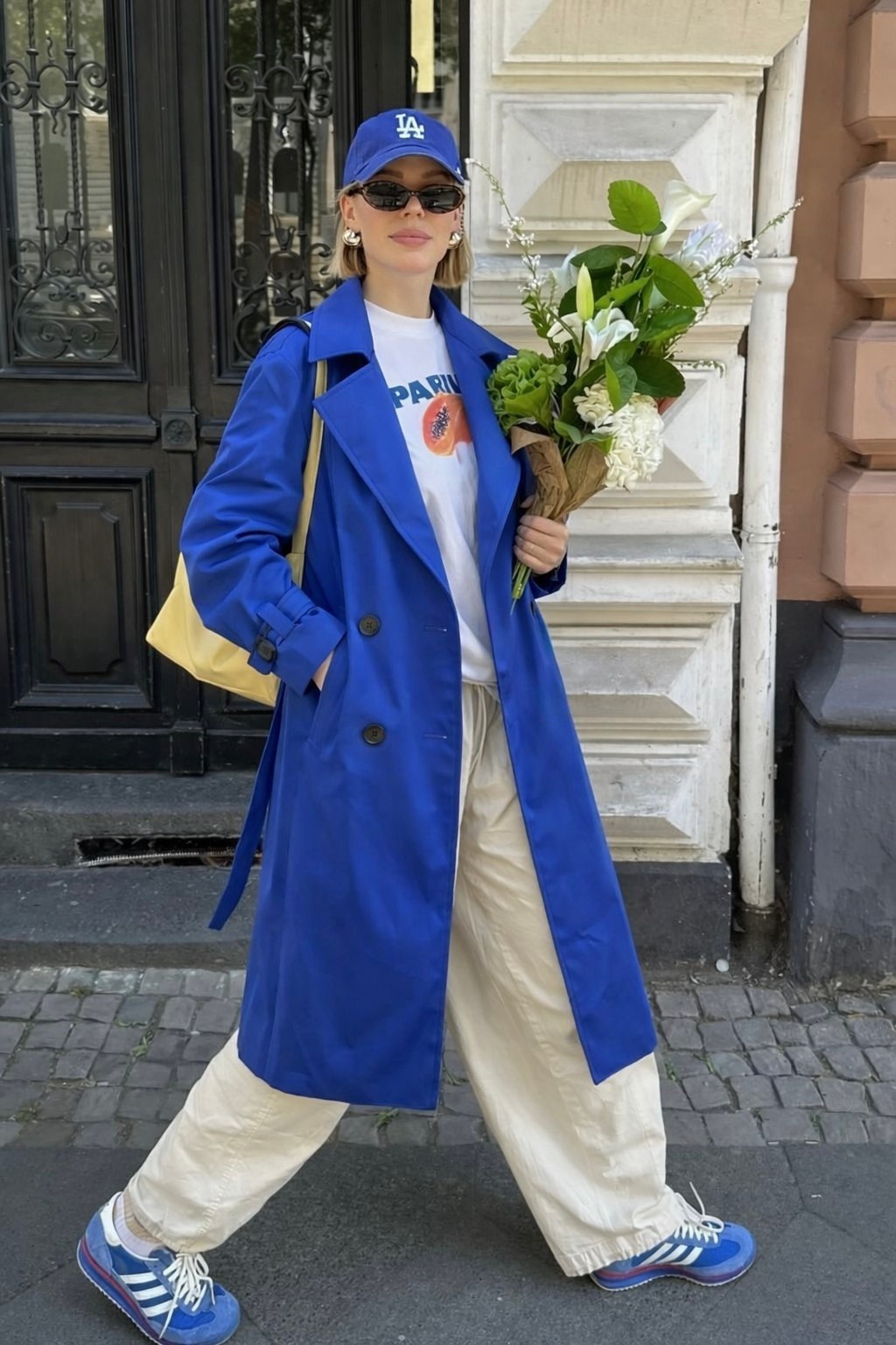 модное пальто,модные образы,пальто голубое,тренч плащ