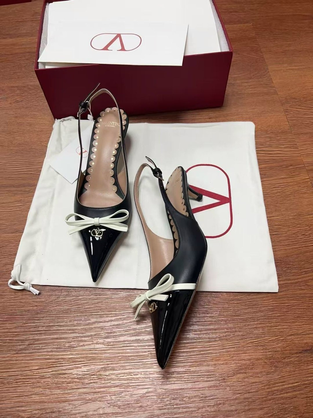 босоножки valentino garavani черные лаковые,туфли valentino,,босоножки valentino,valentino туфли valentino