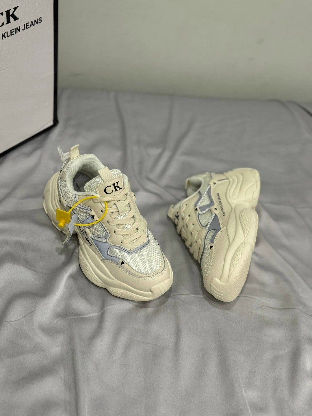 кроссовки женскиe,calvin klein кроссовки женские,,кроссовки модные, кроссовки