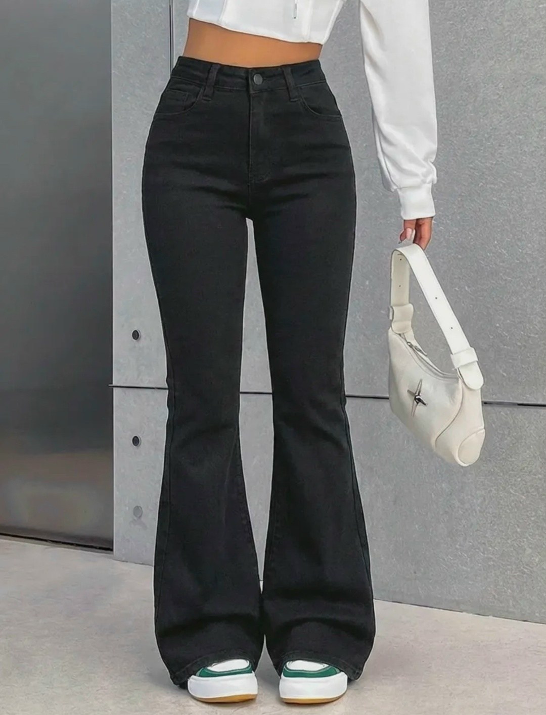 женские джинсы клеш с высокой посадкой,женские эластичные джинсы-клеш с завышенной талией,джинсы-клеш женские с завышенной талией,джинсы женские клеш,черные джинсы женские клёш от колена