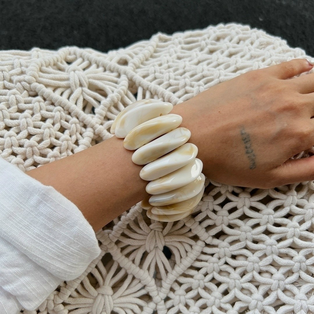 колье чокер с жемчугом,чокер из натурального жемчуга и хрустальных бусин,чокер из бисера жемчужный бижутерия anshe,чокер с перламутром и жемчугом,чокеры из бисера