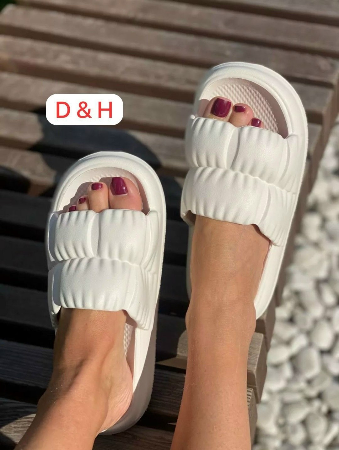 женские шлепанцы,шлепанцы на мягкой подошве,пляжные женские шлепанцы,дутые шлепки женские,шлепки женские