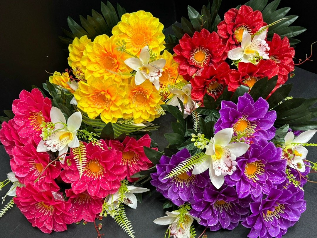 букет,искусственные цветы,корзина ритуальная из искуcственных цветов "пионы и герберы фуксия",искусственные букеты,искусственные цветы оптом