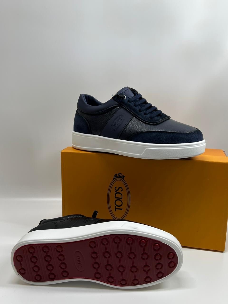 кеды луи виттон мужские оригинал,louis vuitton кроссовки,луи виттон кроссовки мужские оригинал,кеды мужские кожаные louis vuitton,кроссовки beverly hills sneakers black monogram with caramel top louis