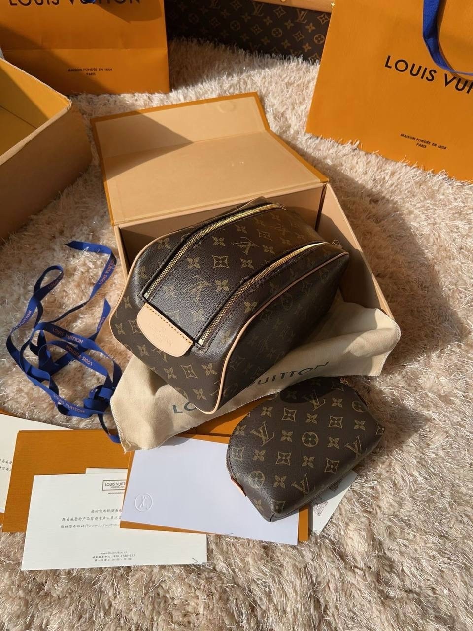 косметичка louis vuitton,луи виттон косметичка,несессер луи виттон мужской,косметичка набор,косметичка луи витон