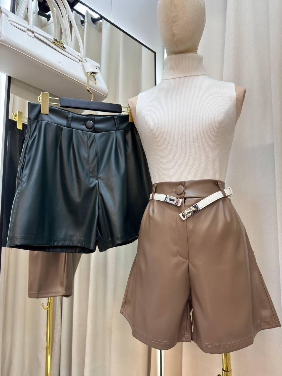 модный джемпер,кожаные шорты,шорты женские,шорты кожаные женские,свитера женские