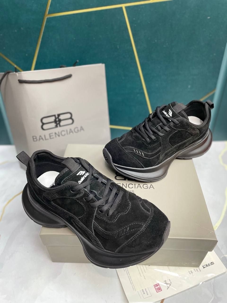 balenciaga кроссовки черные,кроссовки женские balenciaga,кроссовки balenciaga,кроссовки balenciaga triple s,кроссовки замшевые balenci@ga черные