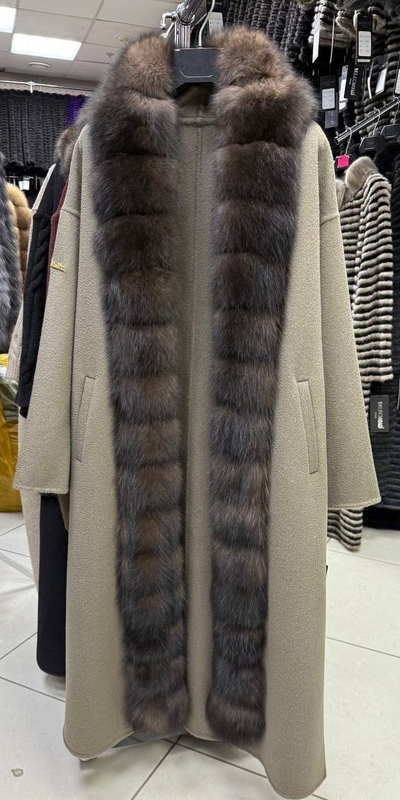 пальто-макси из шерсти и кашемира с мехом куницы,пальто из кашемира loro piano с мехом куницы,пальто с соболем loro piana,кашемировое пальто из меха соболя п02,пальто с натуральным мехом соболя northf