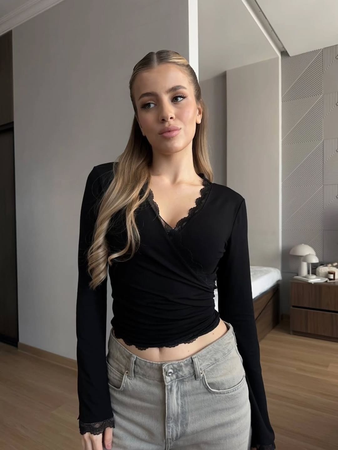 топы модные,топ женский,топ с кружевной отделкой,кружевная футболка,одежда женская