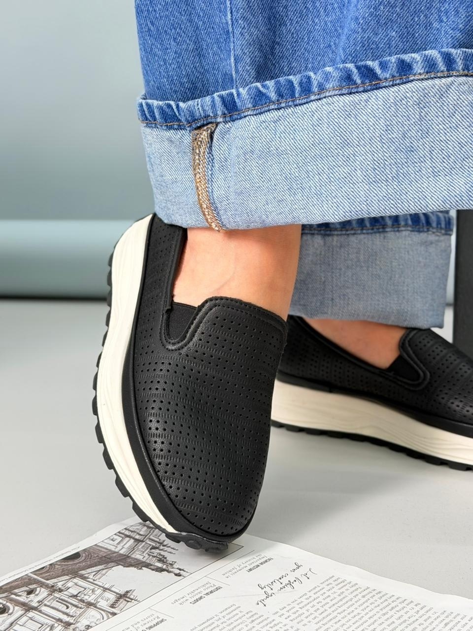 ,женские слипоны,слипоны летние,мокасины с перфорацией,слипоны женские летние