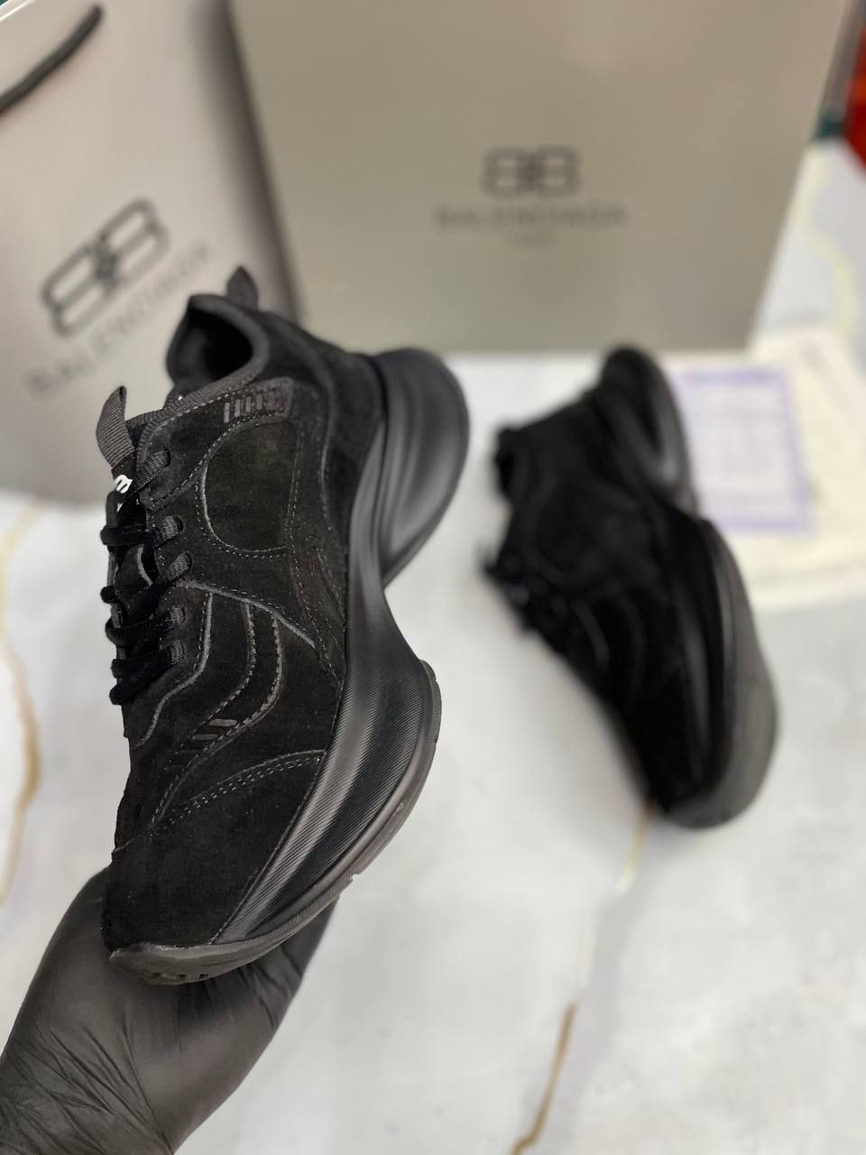 balenciaga кроссовки черные,кроссовки женские balenciaga,кроссовки balenciaga,кроссовки balenciaga triple s,кроссовки замшевые balenci@ga черные