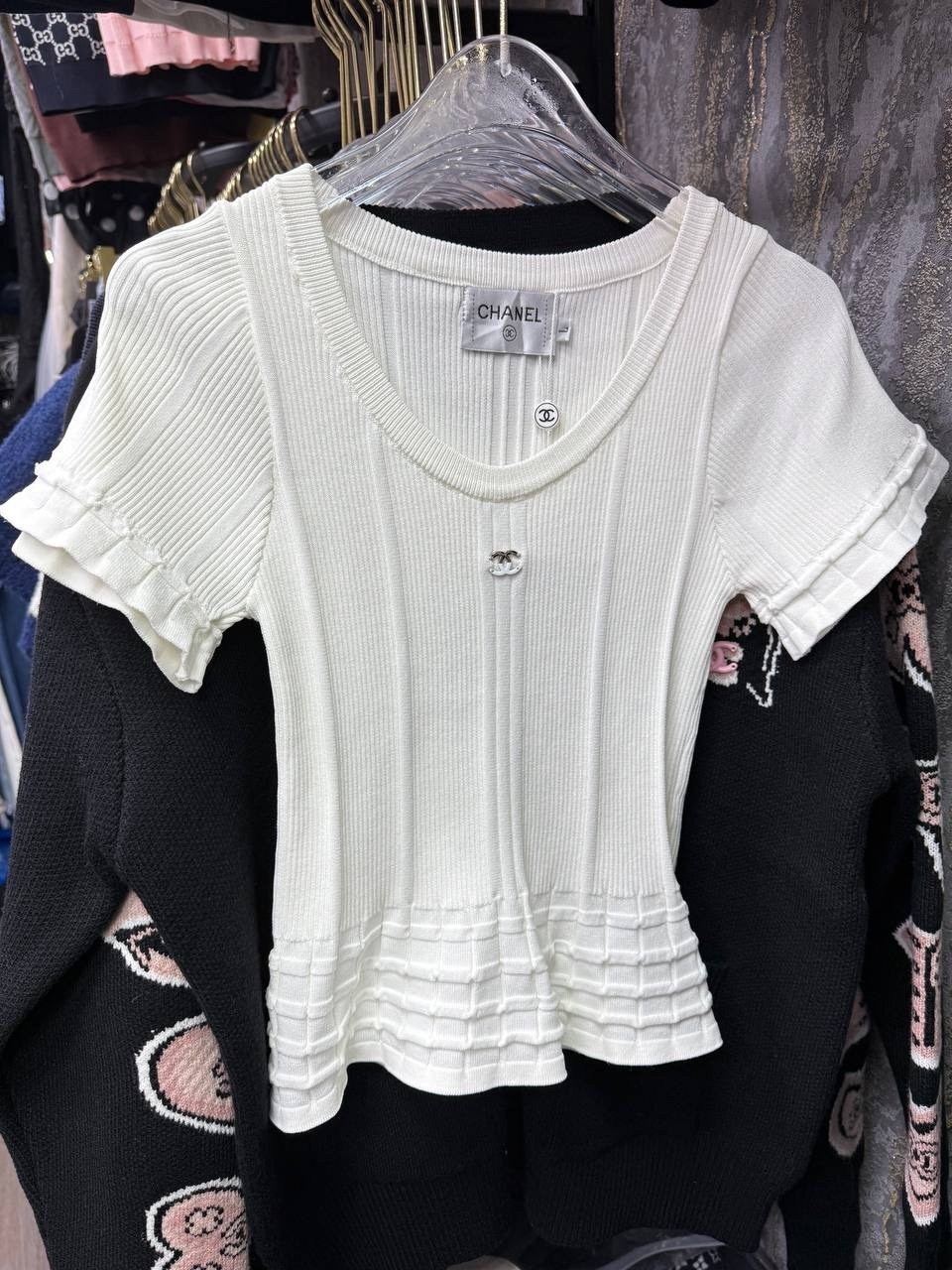 футболка с оборками,женская блузка,блузки,женская футболка,трикотажный топ