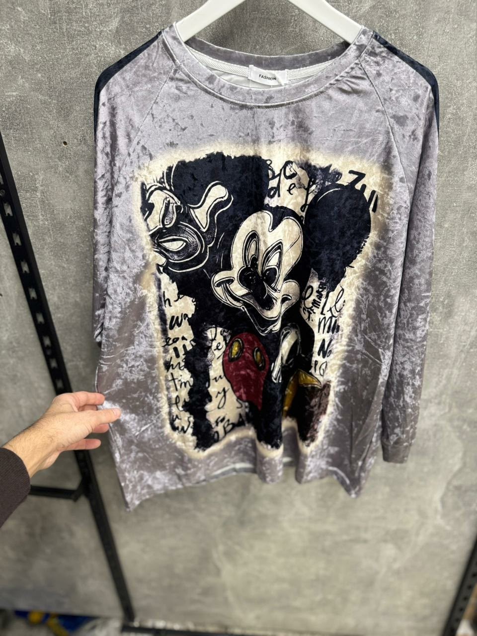 свитшот толстовка оверсайз микки маус со стразами,модные свитшоты,свитшот,свитшот женская,свитшот толстовка