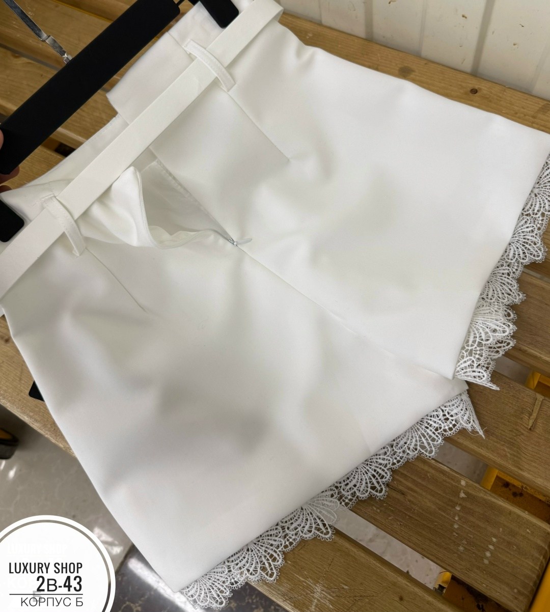 женские шорты,женские летние шорты,шорты белые,классические шорты женские,шорты с поясом