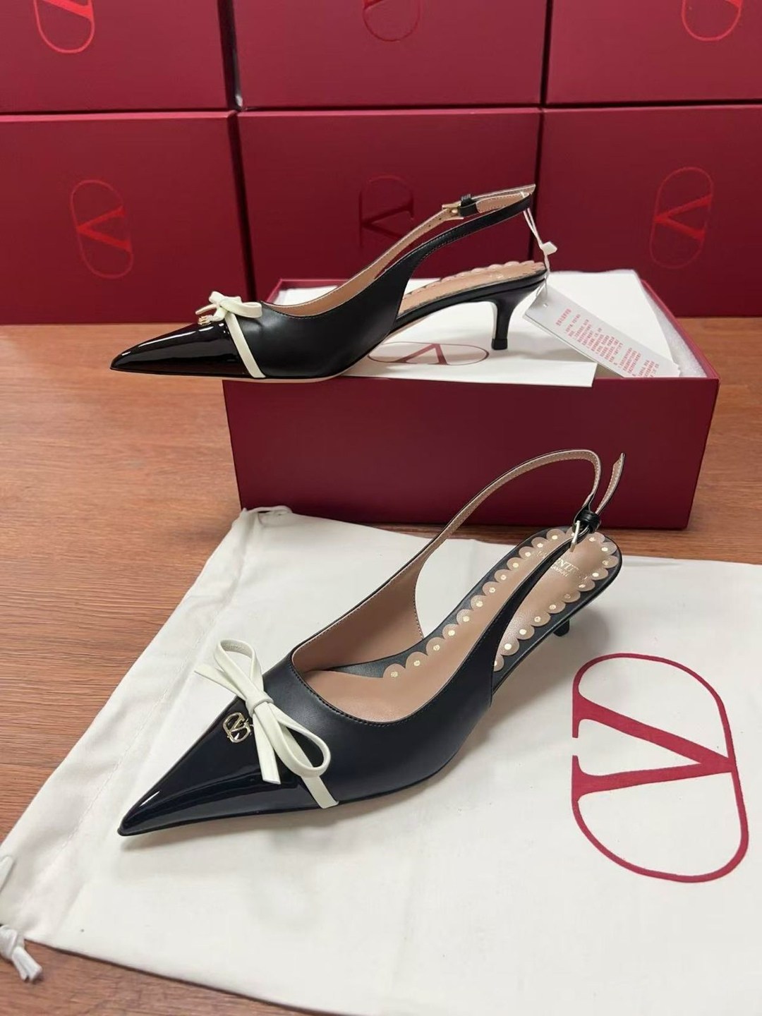 босоножки valentino garavani черные лаковые,туфли valentino,,босоножки valentino,valentino туфли valentino