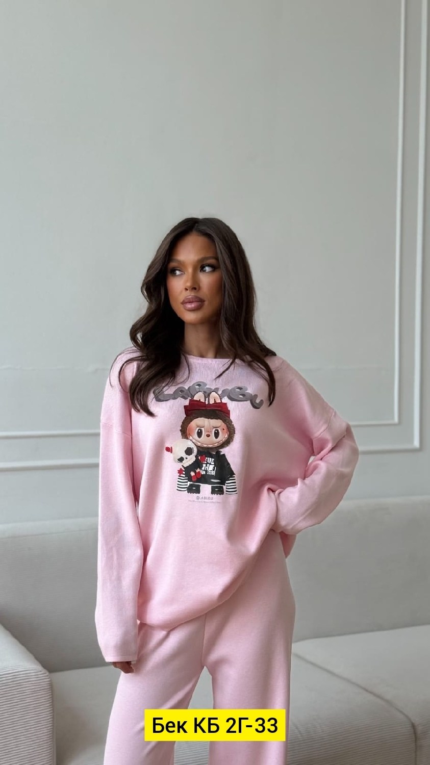 женский костюм,костюм женский двойка с лабубу,костюм ткань женский,костюм стильный,стильный костюм с принтом "twbear"