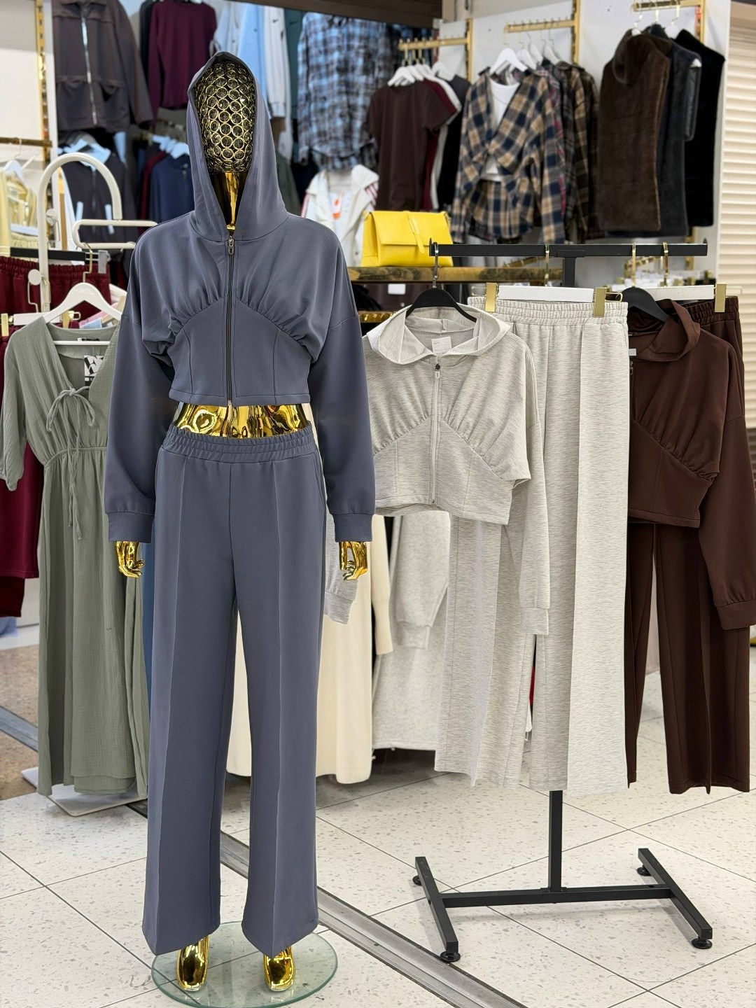 брючный костюм,костюм спортивный со штанами bliss,повседневный спортивный костюм,спортивные костюмы,брюки серые