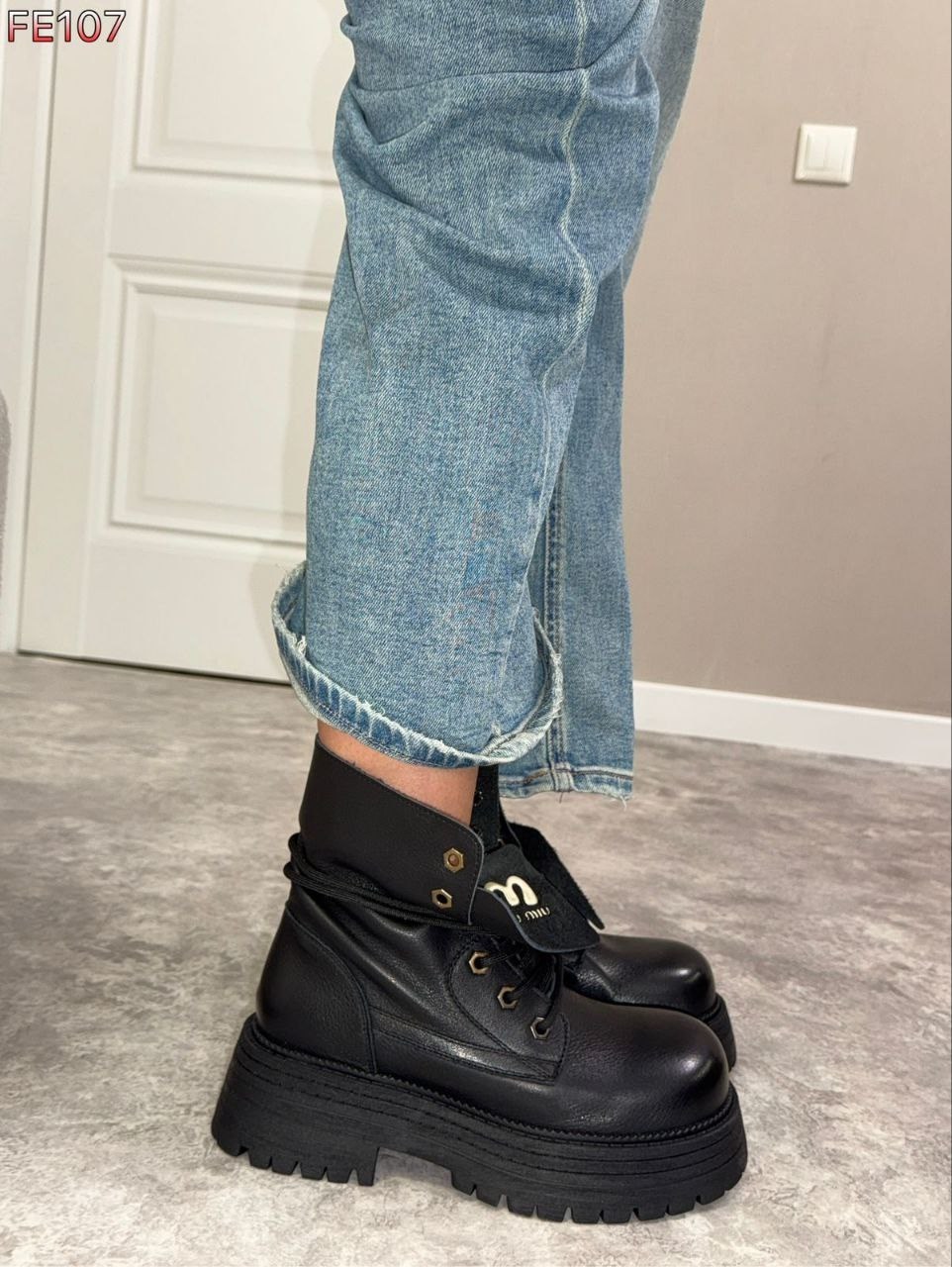 ботинки miu miu,ботинки женские miu miu зимние,ботинки замшевые miu miu,ботинки miu miu короткие,ботинки на платформе miu miu