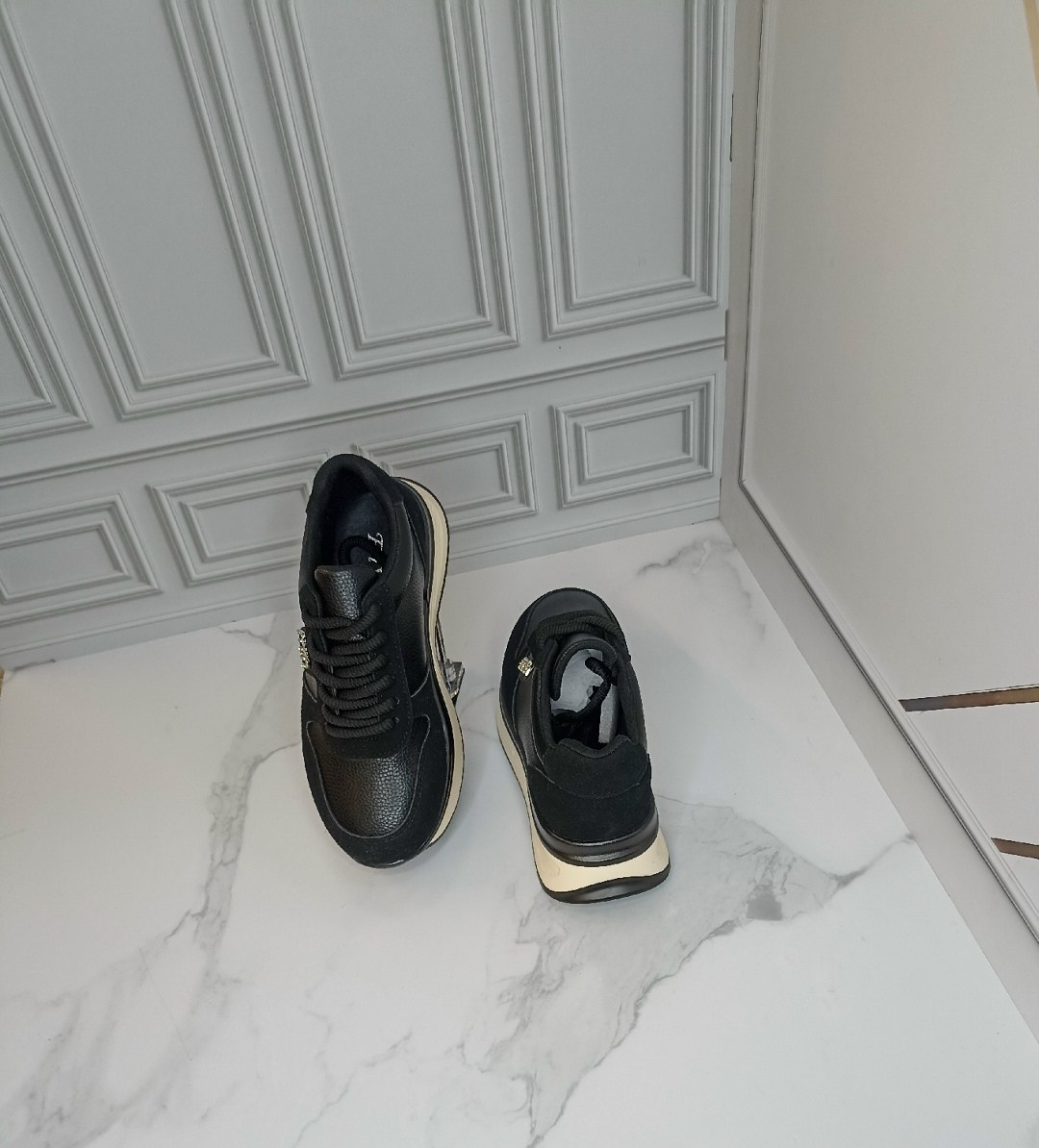 ,кроссовки женскиe,черные кроссовки,женская ,кроссовка