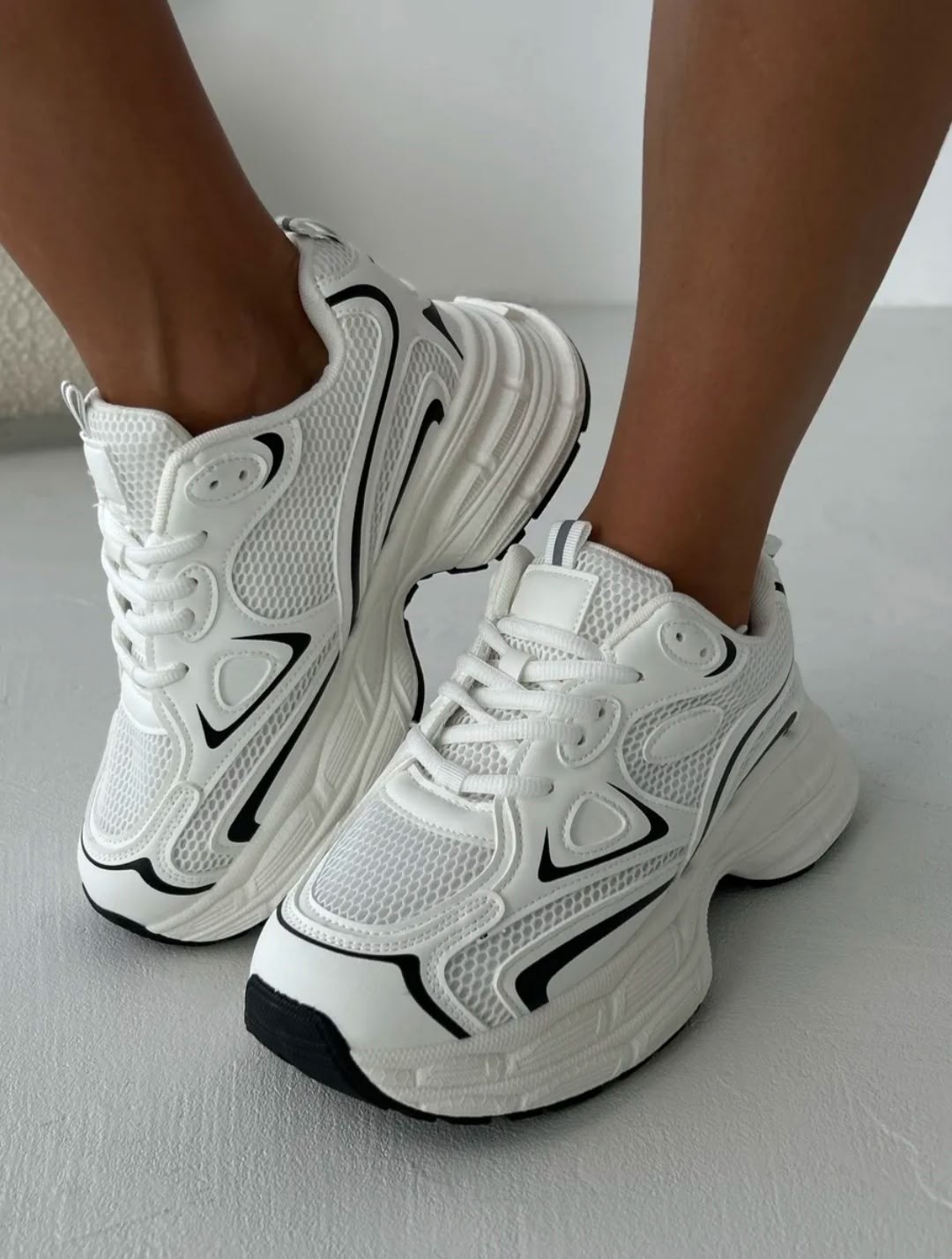 женские кроссовки,спортивная ,массивные кроссовки,кроссовки модные,стильные кроссовки