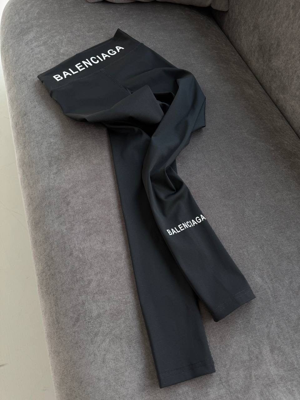 черные спортивные леггинсы balenciaga,леггинсы спортивные,легинсы balenciaga,леггинсы с логотипом balenciaga,легинсы женские
