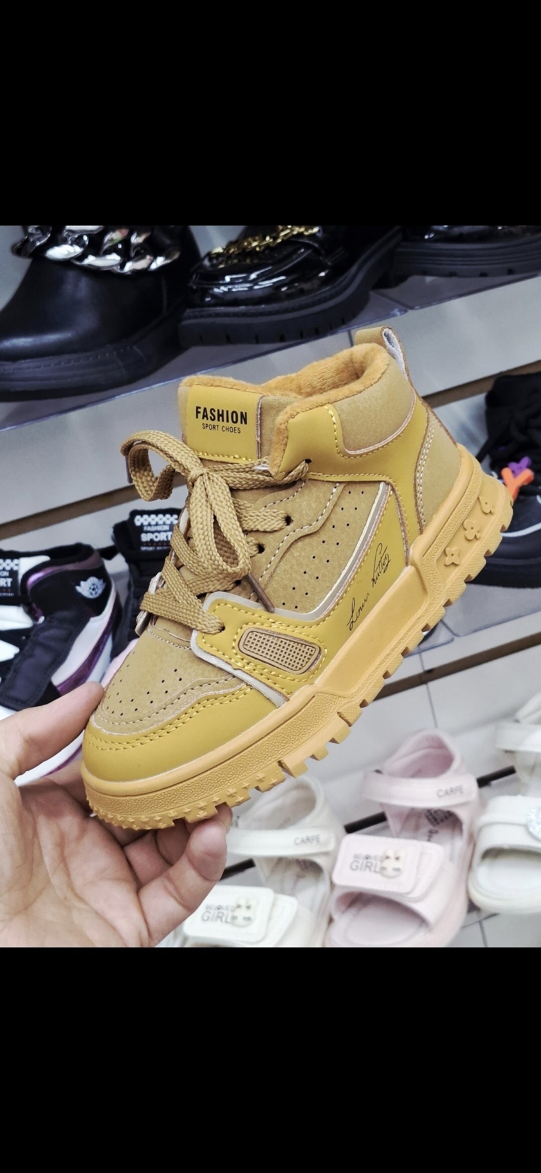 розовые кроссовки,кроссовки подростковые,кроссовки модные,спортивная ,кроссовки