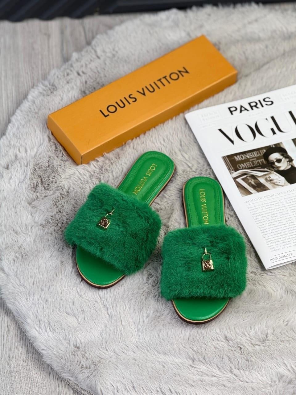 тапочки miu miu,тапки фенди,модные тапочки,тапочки женские,меховые тапочки