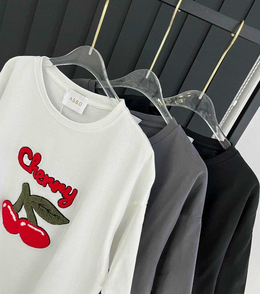 женская футболка,футболки женская оверсайз,белая футболка оверсайз,стиль футболка,футболка с вишней