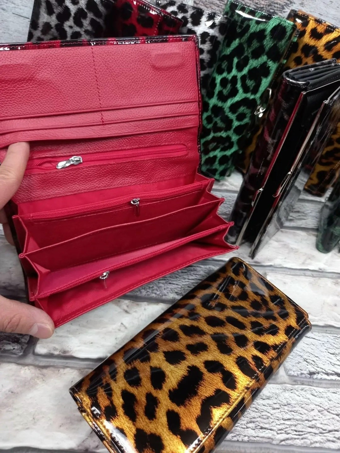 леопардовая обложка на паспорт,женские кошельки,кошельки и портмоне,женский кошелек портмоне,кошелек портмоне визитница