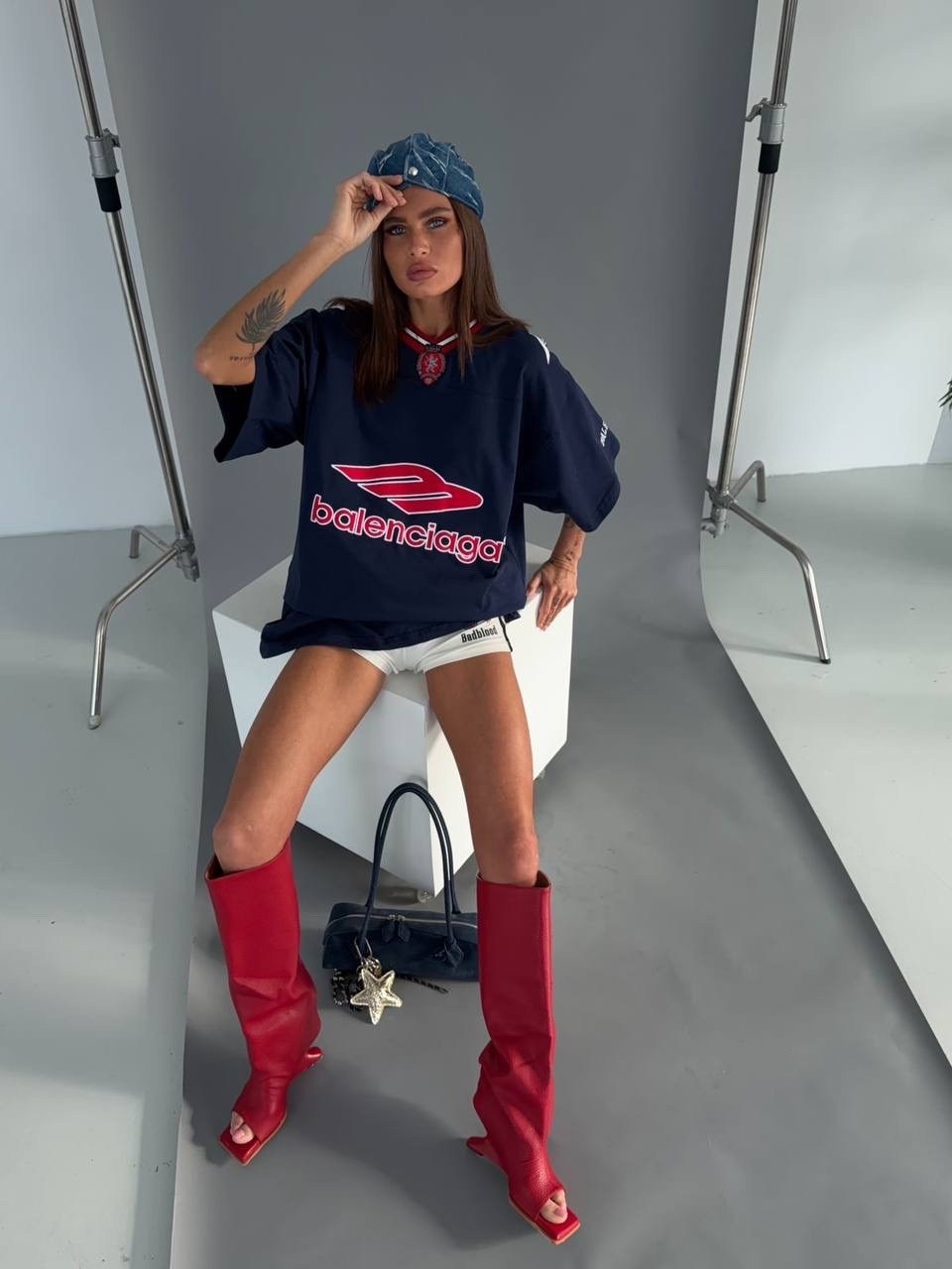 футболка оверсайз,футболки оверсайз женские,футболки женская,модные наряды