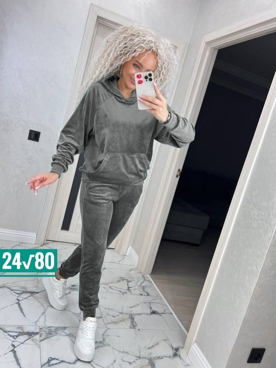 костюм спортивный велюровый,костюм велюровый,велюровые костюмы женские,спортивные костюм,женский спортивный костюм