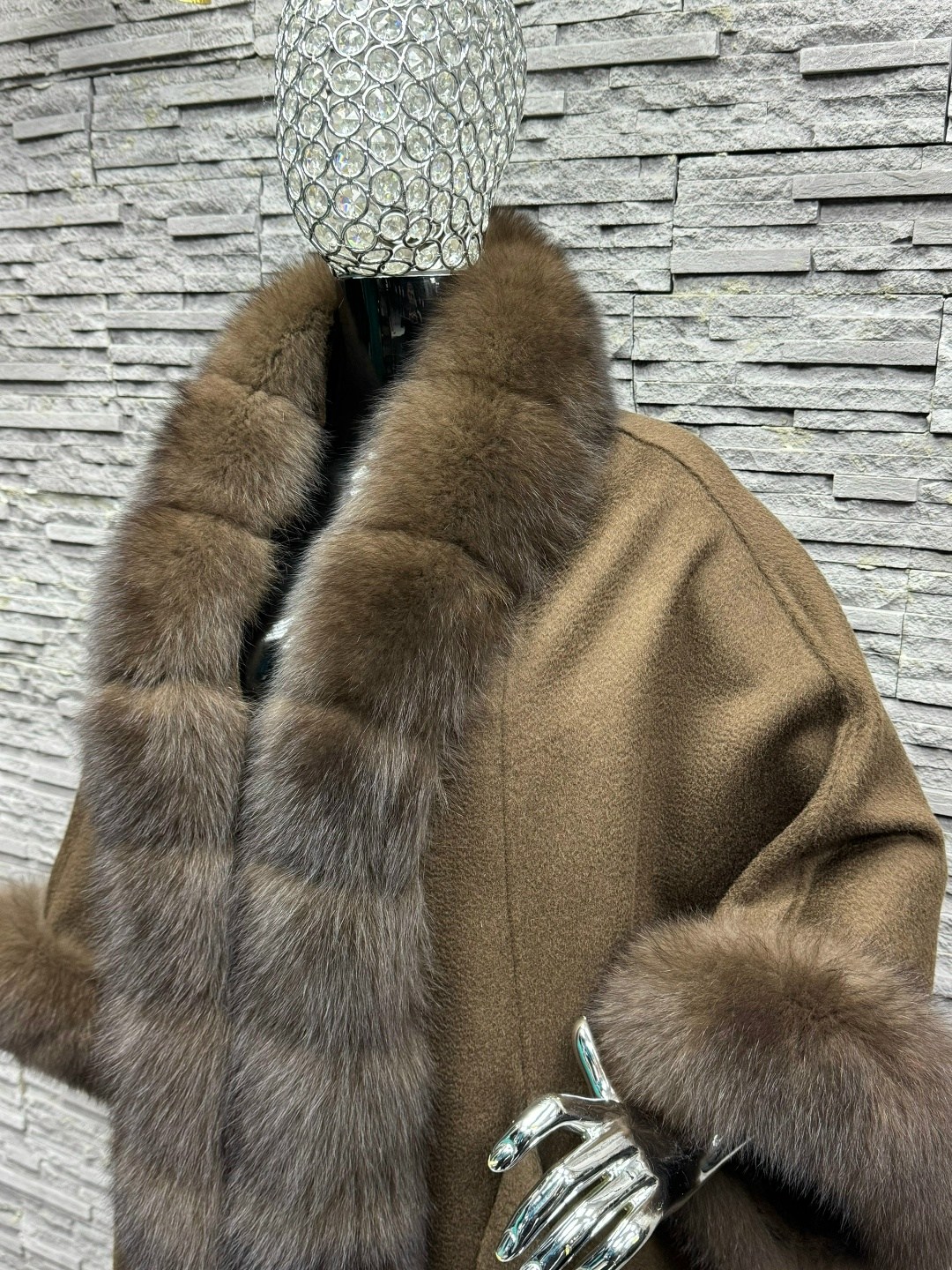 пальто с соболем,пальто пончо,пальто с мехом,пончо с мехом,пальто с мехом соболя