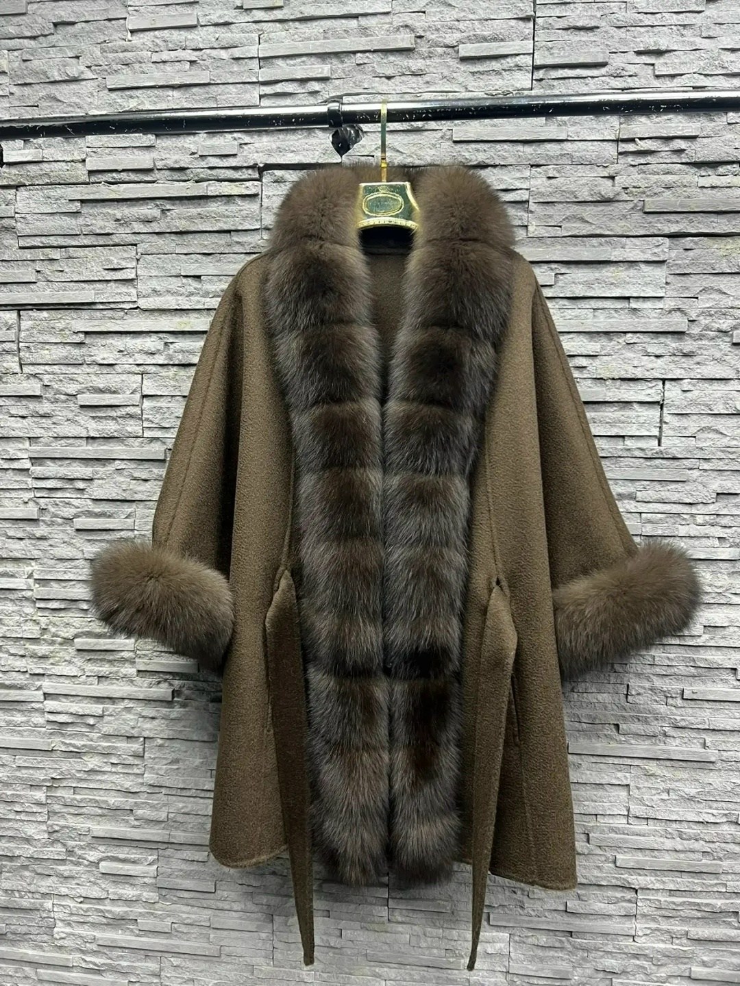 пальто с мехом соболя,меховая накидка,пальто пончо с мехом,пончо с мехом,пончо кашемир с мехом