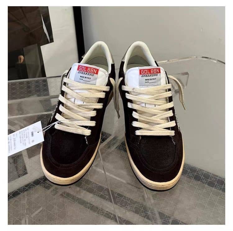 ,кроссовки golden goose,кеды golden goose,замшевые низкие кеды ballstar с аппликацией в виде звезд golden goose черный,кроссовки golden goose ball star