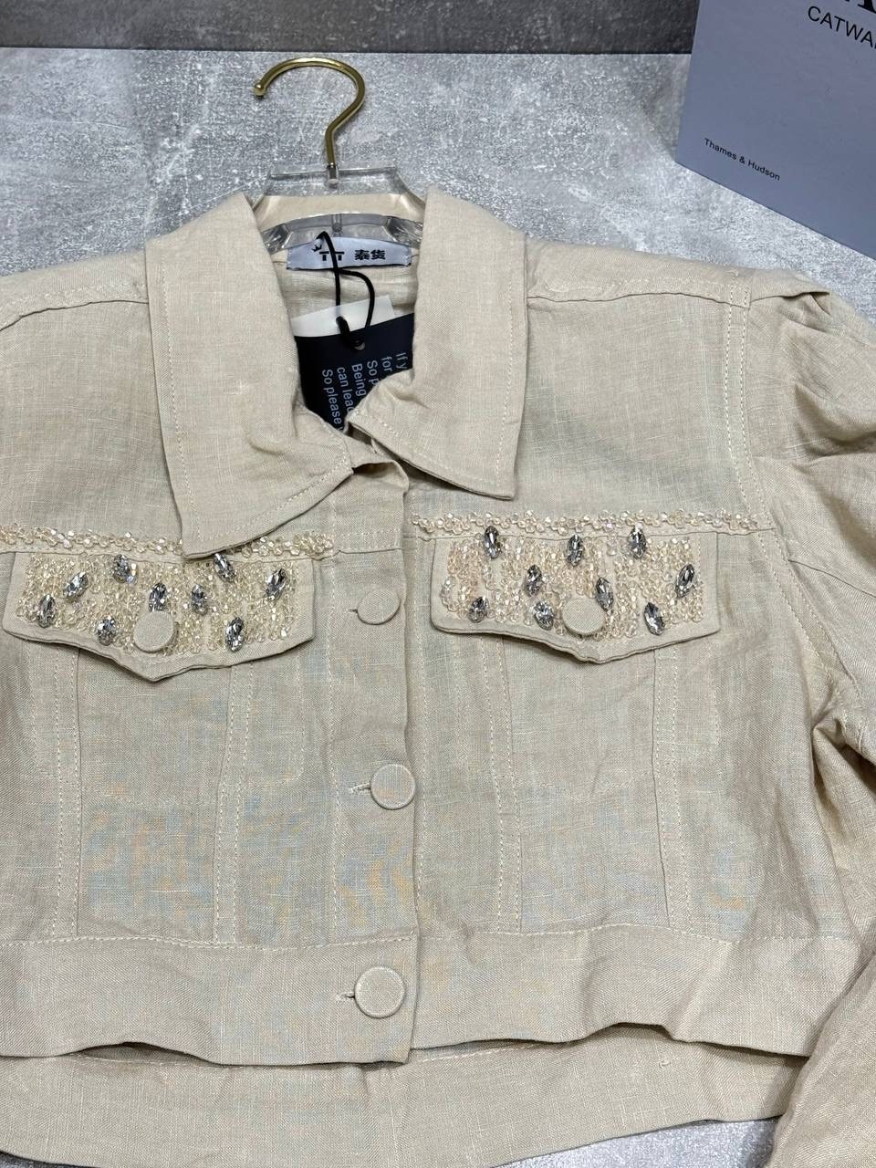 укороченная куртка,куртка женская,куртка,джинсовая куртка,короткая куртка