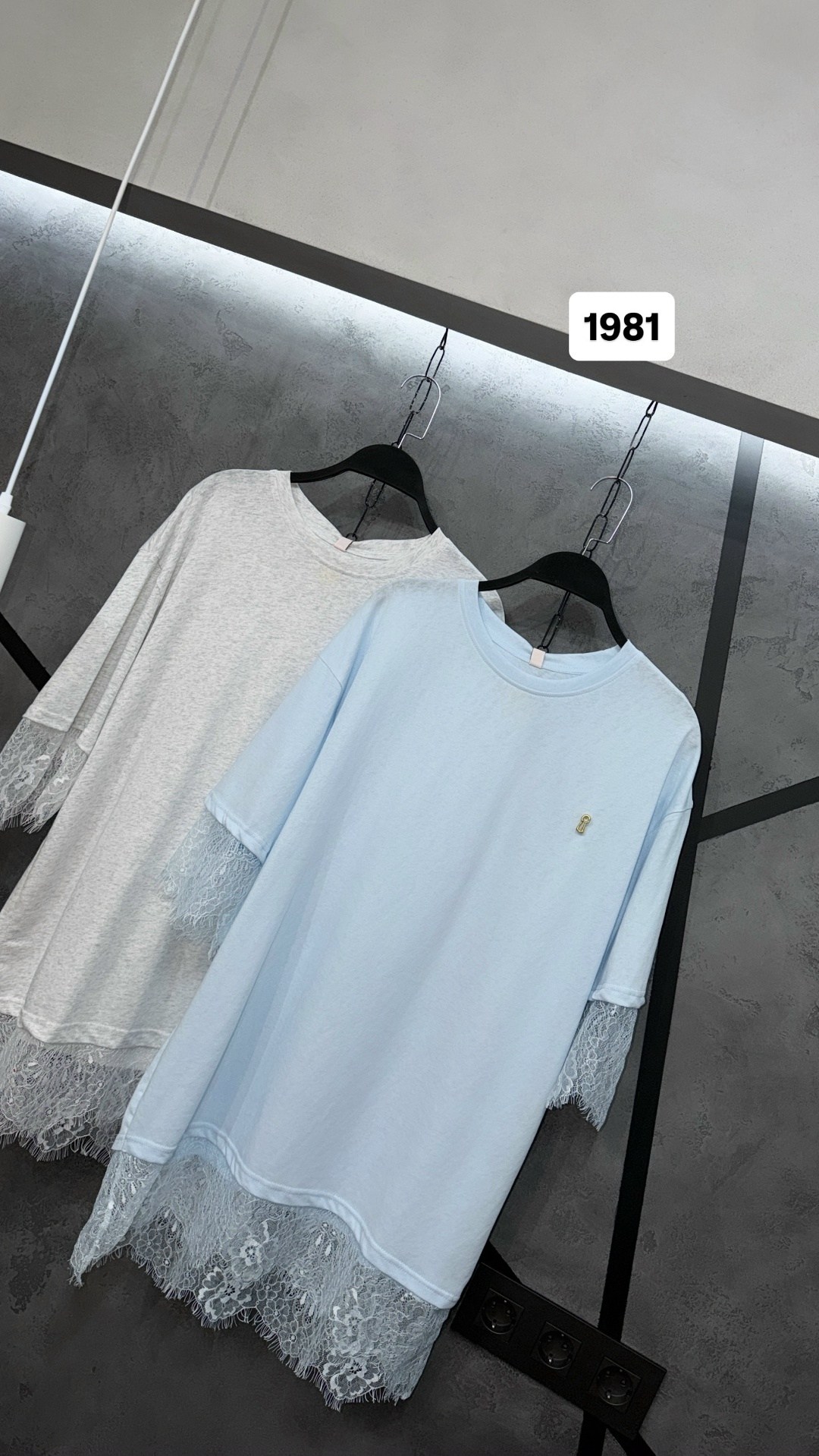 футболка с кружевами,футболки модные,футболки женская,кружевная футболка,футболка с кружевной отделкой