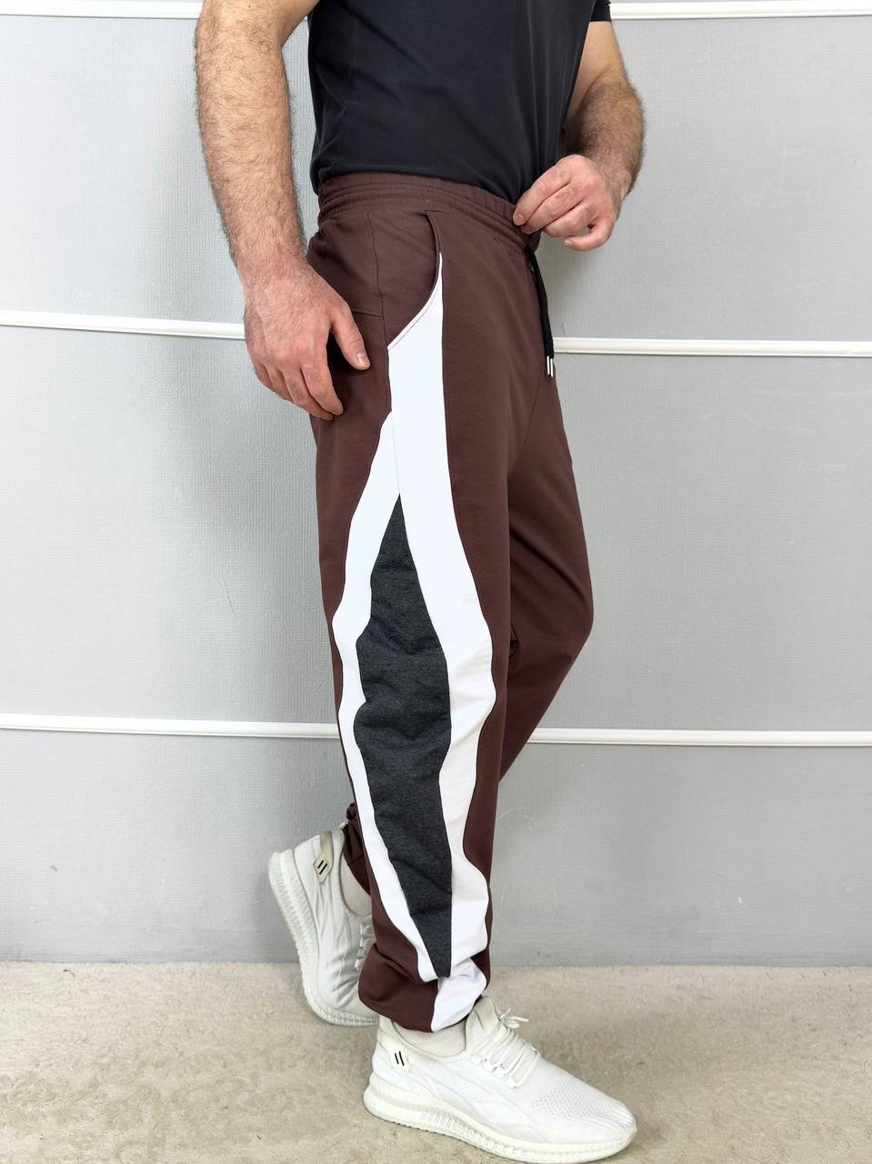 брюки спортивные мужские,брюки джоггеры спортивные с лампасами,брюки спортивные,штаны спортивные мужские,спортивные джоггеры