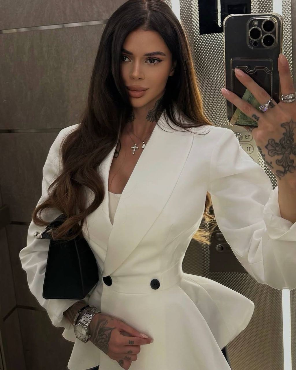 белый брючный костюм,брючный костюм,белый костюм брючный женский,женский брючный костюм,белый костюм