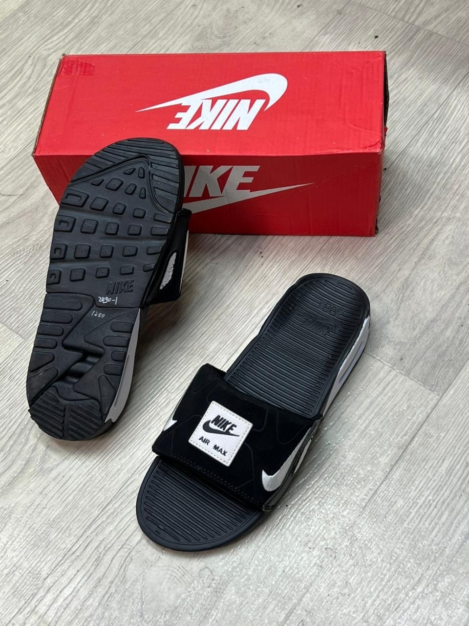 шлепанцы nike benassi черные,nike slides,шлепанцы найк,шлепанцы nike,сланцы nike