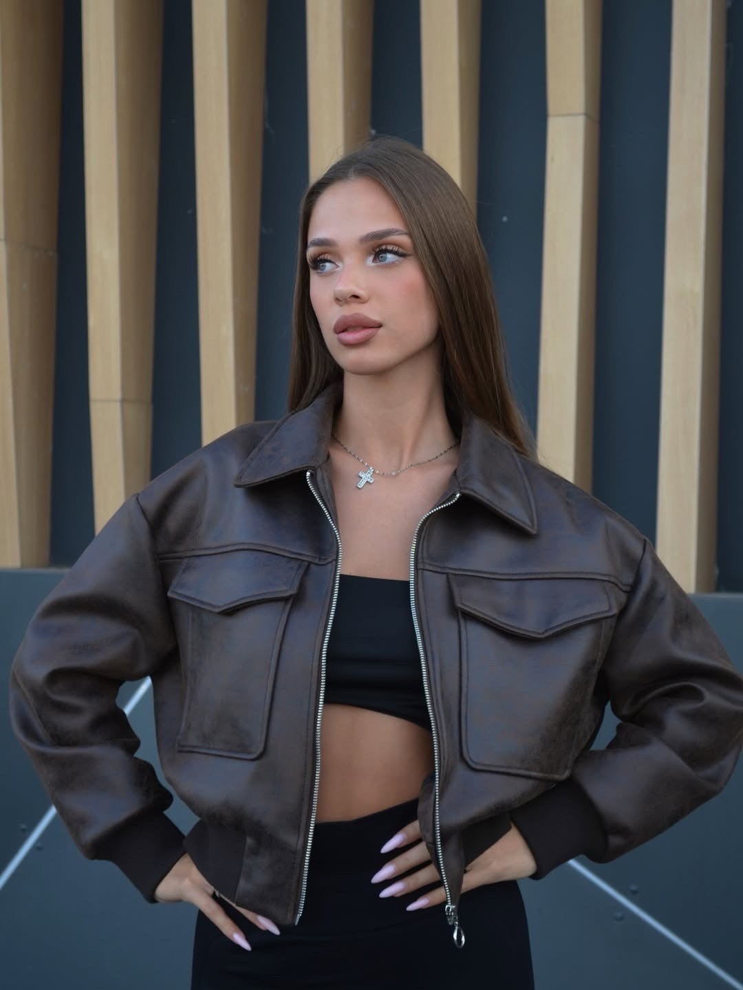 женская кожаная куртка,женская куртка из экокожи,кожаная куртка,куртка из экокожи,кожаная куртка бомбер женская