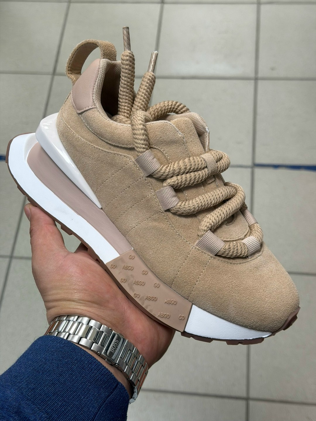 ,женские кроссовки,кроссовка,стильные кроссовки,удобные кроссовки