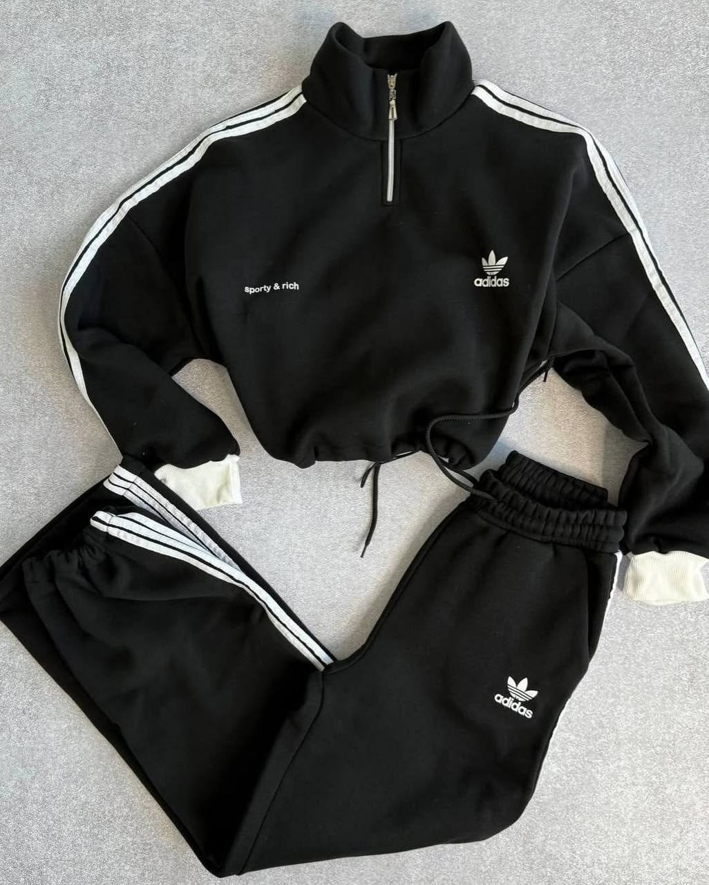 спортивный костюм адидас красный женский,красный женский спортивный костюм adidas,костюм адидас,красный костюм адидас ориджинал,костюм спортивный женский adidas