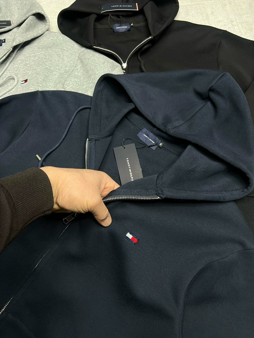 зип худи томми хилфигер,томми хилфигер толстовка мужская с капюшоном,мужские толстовки tommy hilfiger,толстовка на молнии с капюшоном tommy hilfiger,толстовка на молнии tommy hilfiger