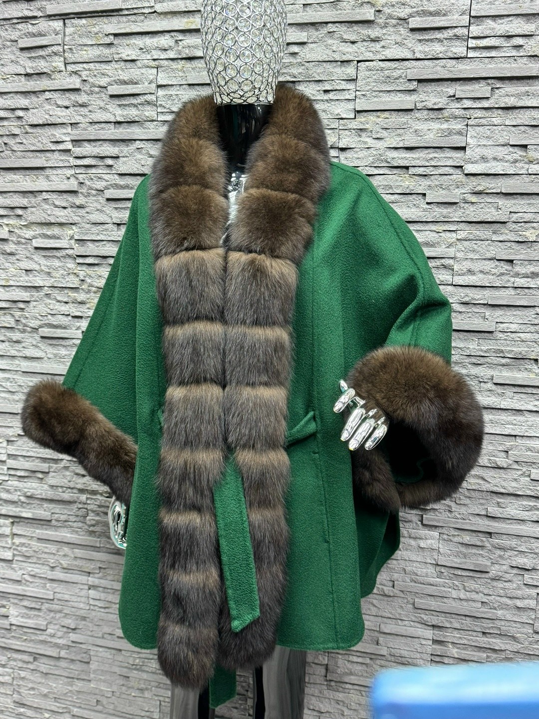 пальто с соболем,пальто пончо,пальто с мехом,пончо с мехом,пальто с мехом соболя
