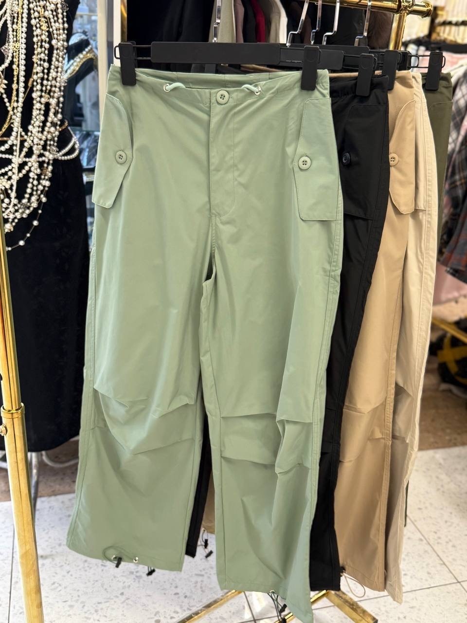 повседневные брюки,повседневные штаны,брюки бежевые,брюки с карманами,прямые брюки