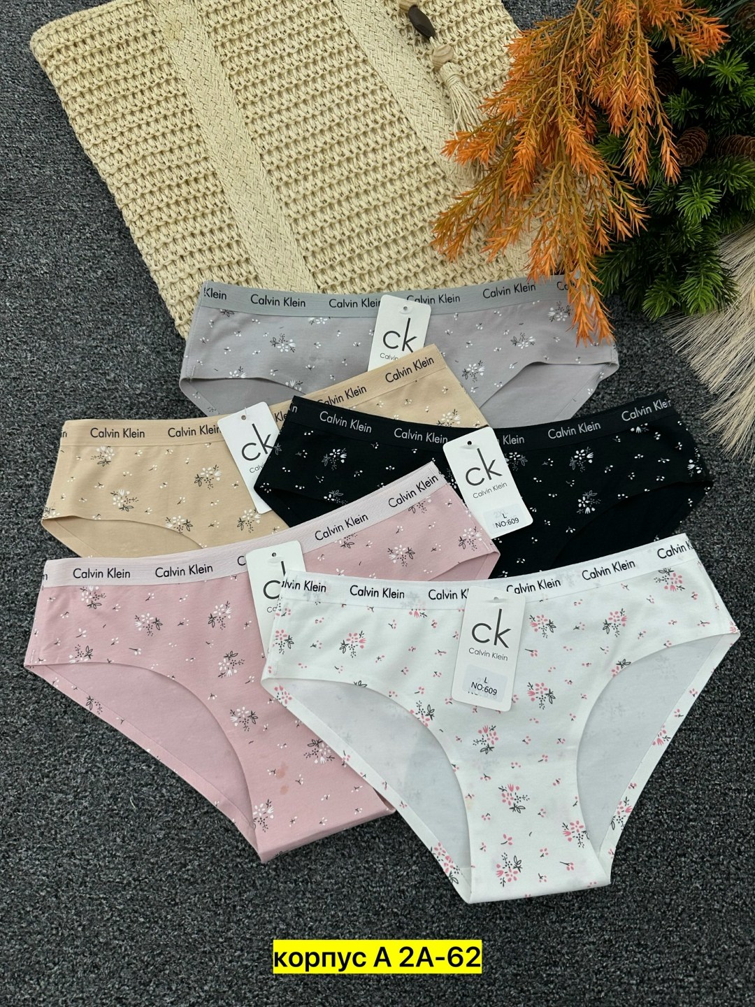 комплект трусов слипы calvin klein,комплект трусов слипы calvin klein underwear,трусы женские calvin klein,комплект трусов женские,женские трусы бесшовные