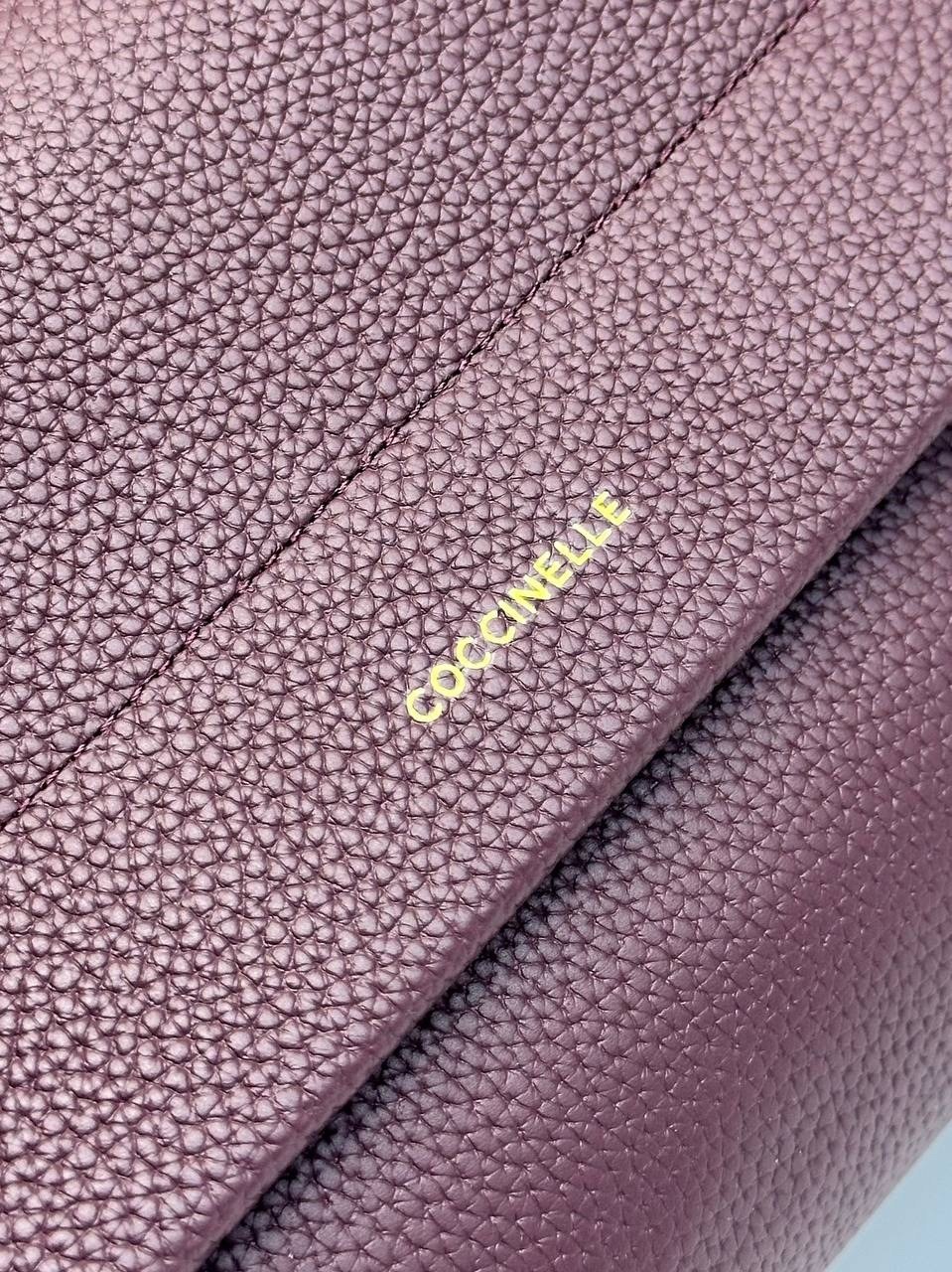 сумка coccinelle,кожаная сумка coccinelle,сумка coccinelle пыльная роза,женская сумка coccinelle,сумка coccinelle b14 натуральная сафьяновая кожа